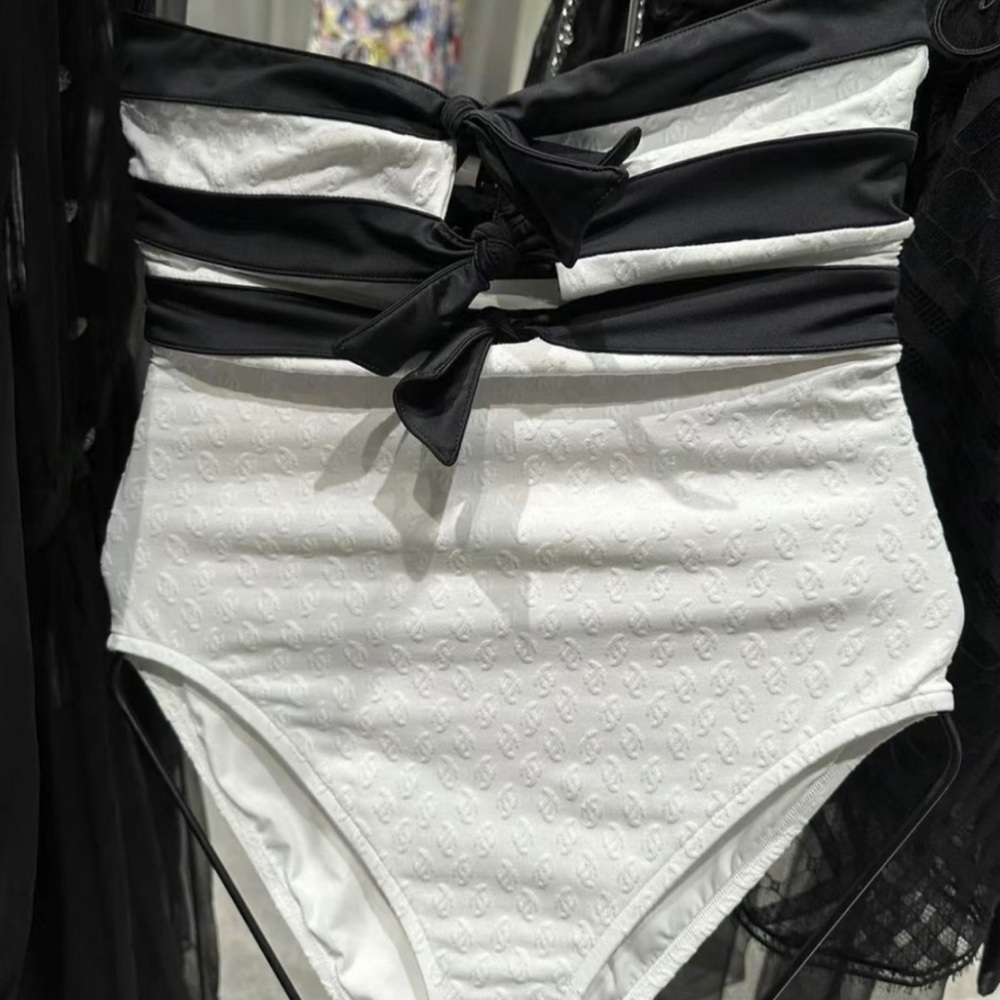 Chanel White One Piece Swimsuit P76805V68953 BRAND NEW WITH TAGS 36 - Picture 2 of 7